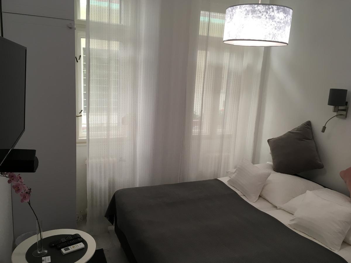 Dóm Apartman Segedin Oda fotoğraf